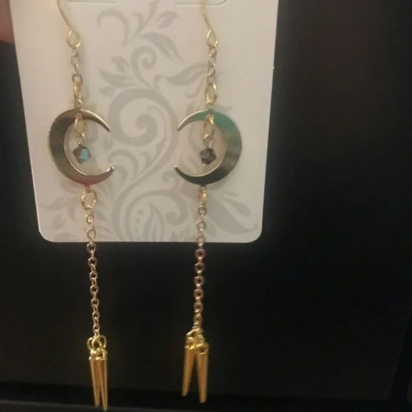18k Gold Dangly Moon Chain Earrings with Spikes. Elegant Moon Jewelry🌙 - Picture 3 of 5
